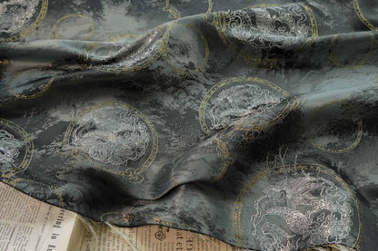 Tissu brocart Nishijin Ori : motif pavillon japonais, 152 cm de large, mélange de rayonne