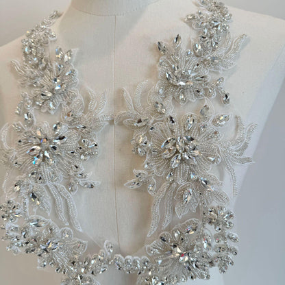 Appliqué de diamants cousu à la main : accessoire pour robe de mariée
