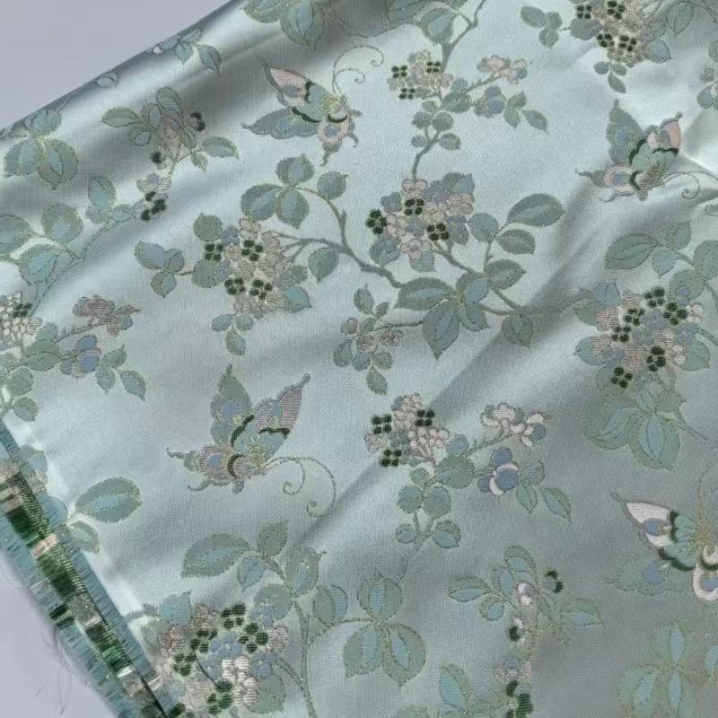 Tissu brocart de soie à motif papillon : mélange de rayonne de 140 cm de large, pour la couture et l’ameublement