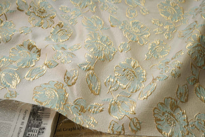 Tissu jacquard pivoine à fil d'or : tissu d'ameublement vintage de créateur, 140 cm de large