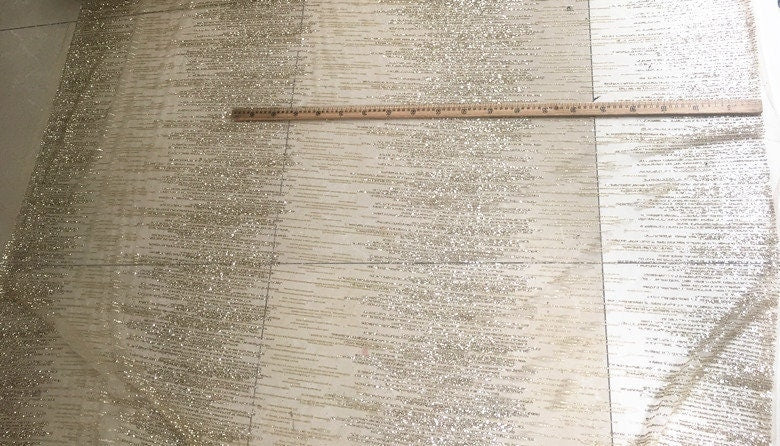 Tissu en dentelle géométrique argentée à paillettes : tulle pour robe de mariée de 140 cm de large