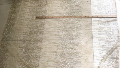 Tissu en dentelle géométrique argentée à paillettes : tulle pour robe de mariée de 140 cm de large