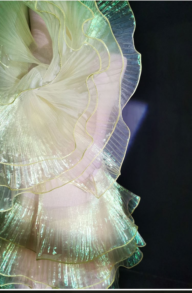 Pleated Ruffle Organza Fabric: 3D Folds, Stiff Texture - 5.9" Wide
