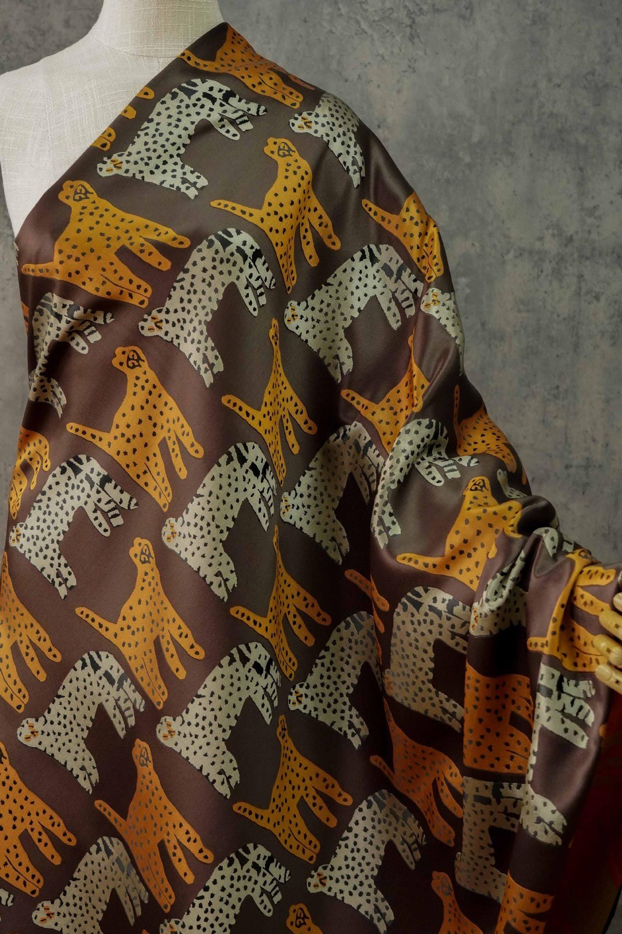 Leopard Jacquard Woven Fabric: Metallic Floral Embossed Upholstery, Sewing DIY