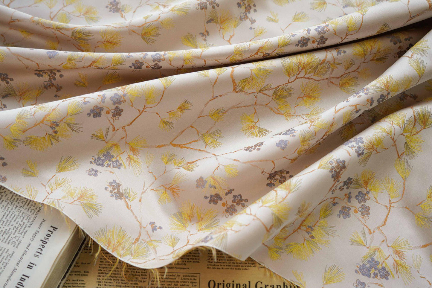 Tissu jacquard Palace : motif pin damassé, largeur 150 cm - au mètre