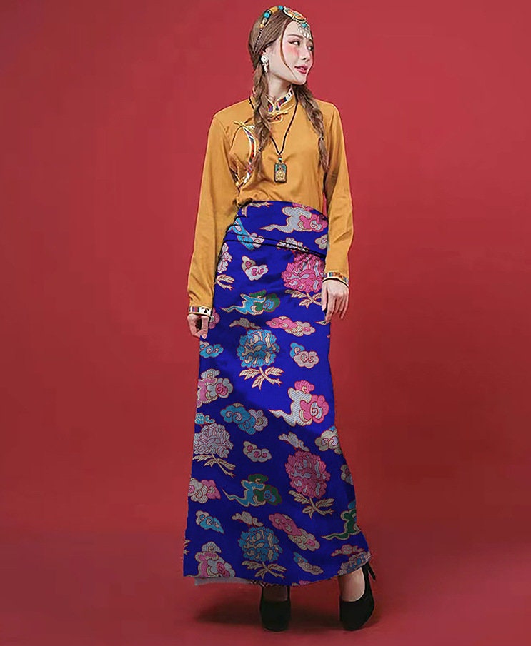 Xiangyun Flower Rayon Brocade Fabric: Upholstery, Costume, Decor (By The Meter)