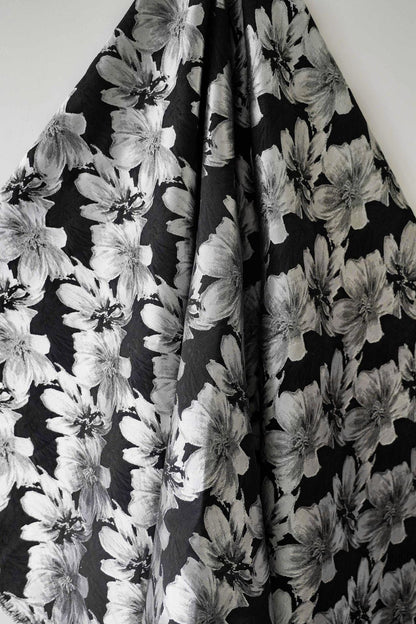Tissu jacquard à motif floral : mélange soie-rayonne de 150 cm de large