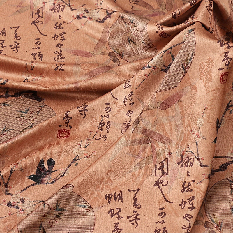 Tissu Red Cloud Yarn : Ancient Calligraphy Silken Flow, 150 cm de large