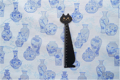 Floral Vase Jacquard Brocade Fabric: Traditional Chinese Style (65" Wide)