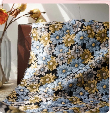 Tissu jacquard à motif floral : mélange de rayonne style vintage (160 cm de large)