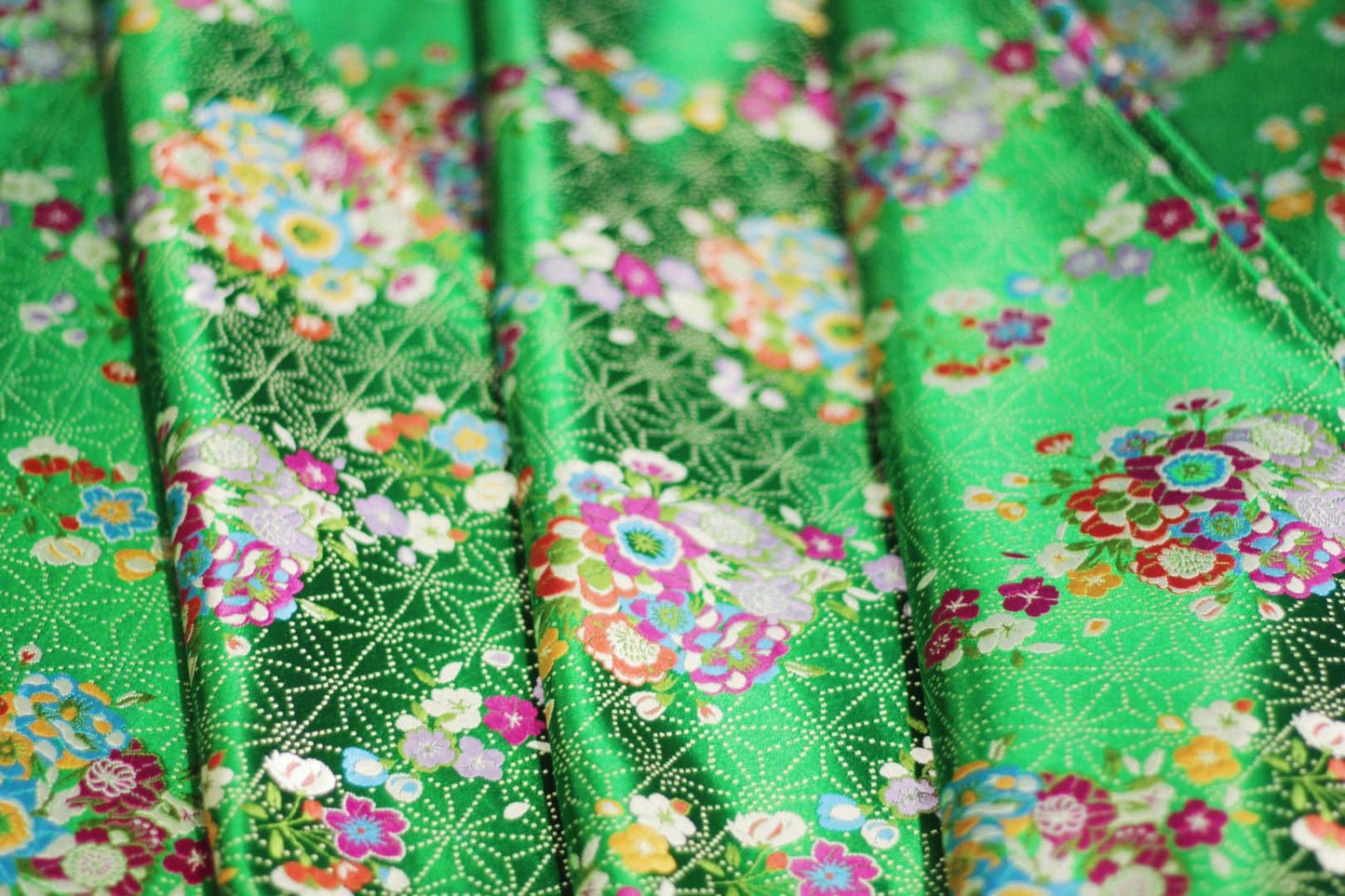 Tissu brocart à motifs floraux : Jacquard de soie et rayonne turquoise - Au mètre