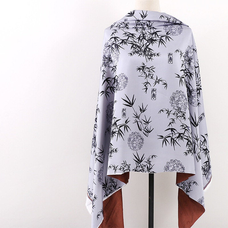 Tissu satin de soie Tea : imprimé bambou, 150 cm de large