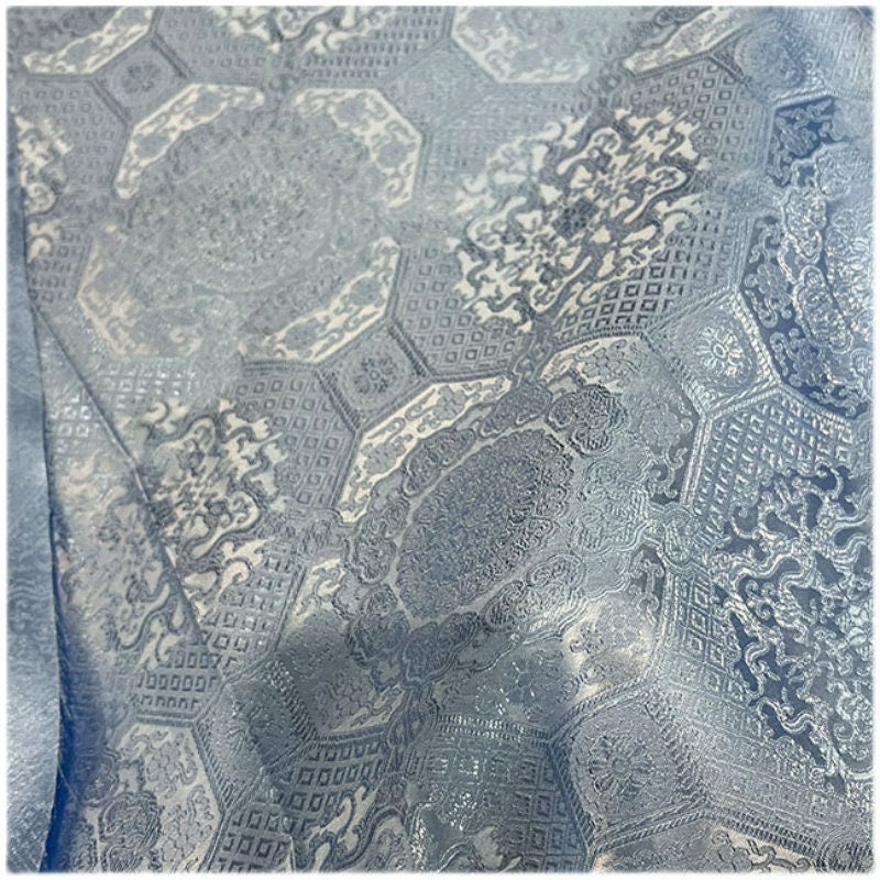 Tissu brocart floral Baoxiang de bon augure : Robes tibétaines, Sanctuaires (29,5 po L)