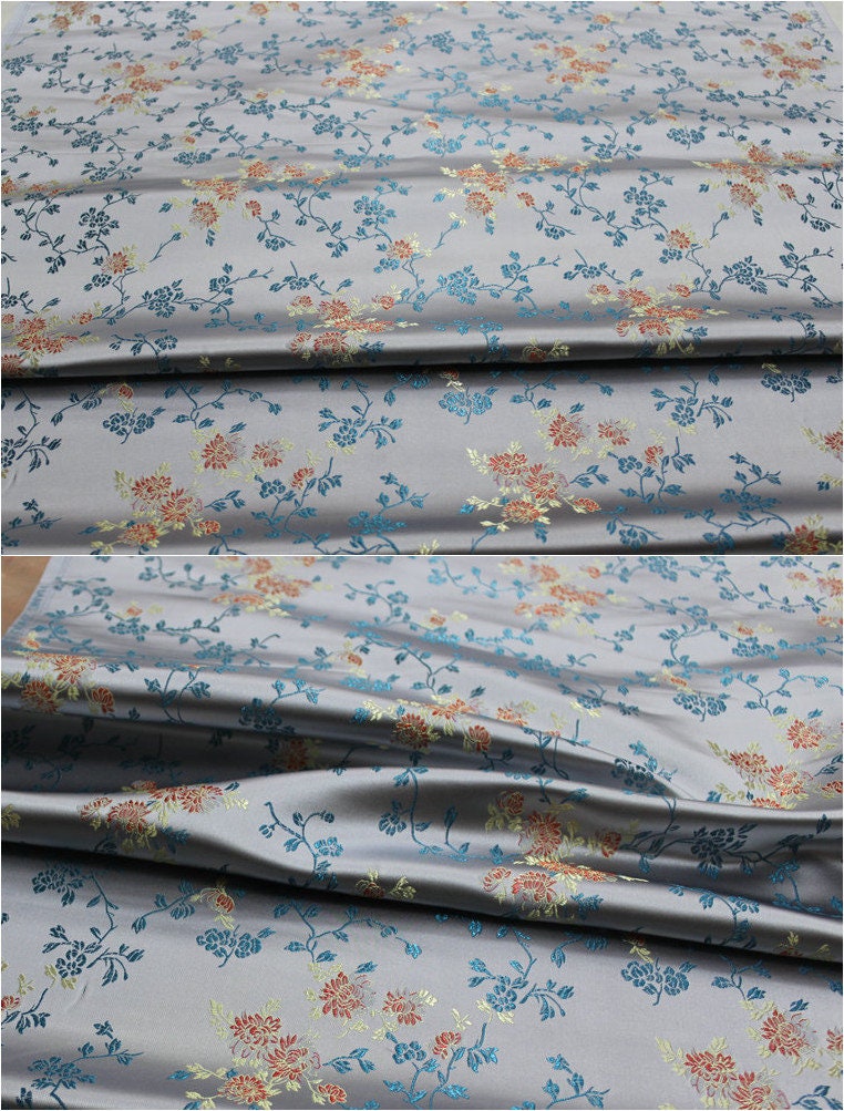 Brocart de soie damassé : Branche de pivoine, 75 cm de large - Vendu au mètre