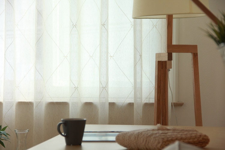 Tissu pour rideaux en lin mélangé brodé : Voile élégant et transparent, 279 cm de hauteur