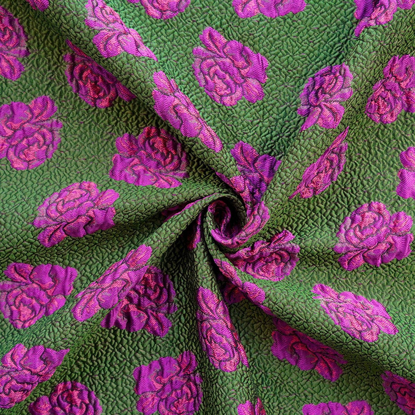 Tissu jacquard Rose Verte : Damas floral en relief 3D, 140 cm de large