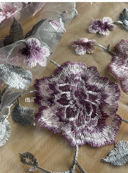 Tissu en dentelle brodée de fleurs 3D roses - Idéal pour les mariages, les costumes et la confection de poupées