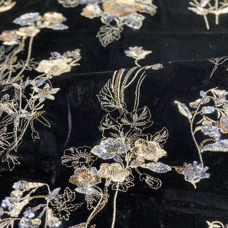 Tissu velours à sequins perlés ��� Broderie florale Desi" Large