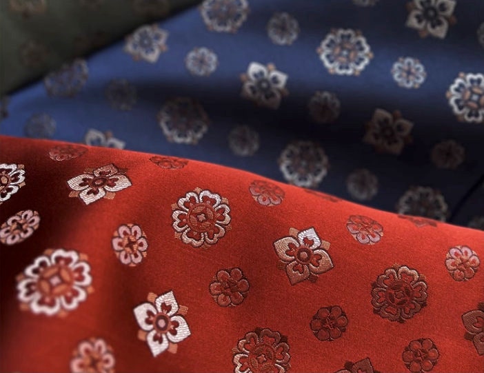 Nishijin Brocade Fabric: Tang Dynasty Pipa Pattern, Gold Thread (59"W)