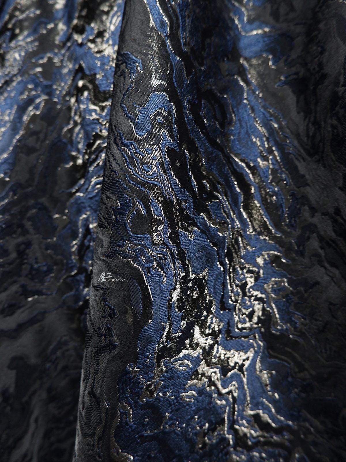 Tissu jacquard Lava Rock Ripple : bleu et or, ameublement, rideaux - 165 cm de large