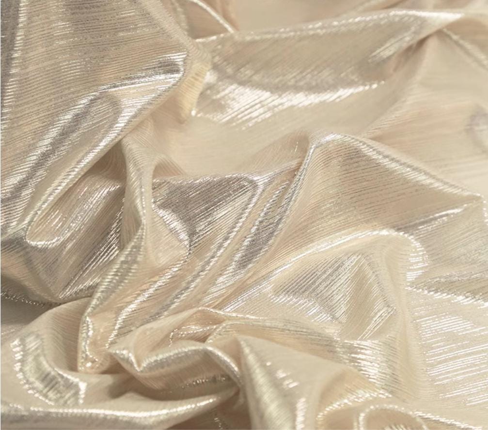 Tissu tricoté à rayures métallisées : extensible dans les 4 sens, 142 cm de large