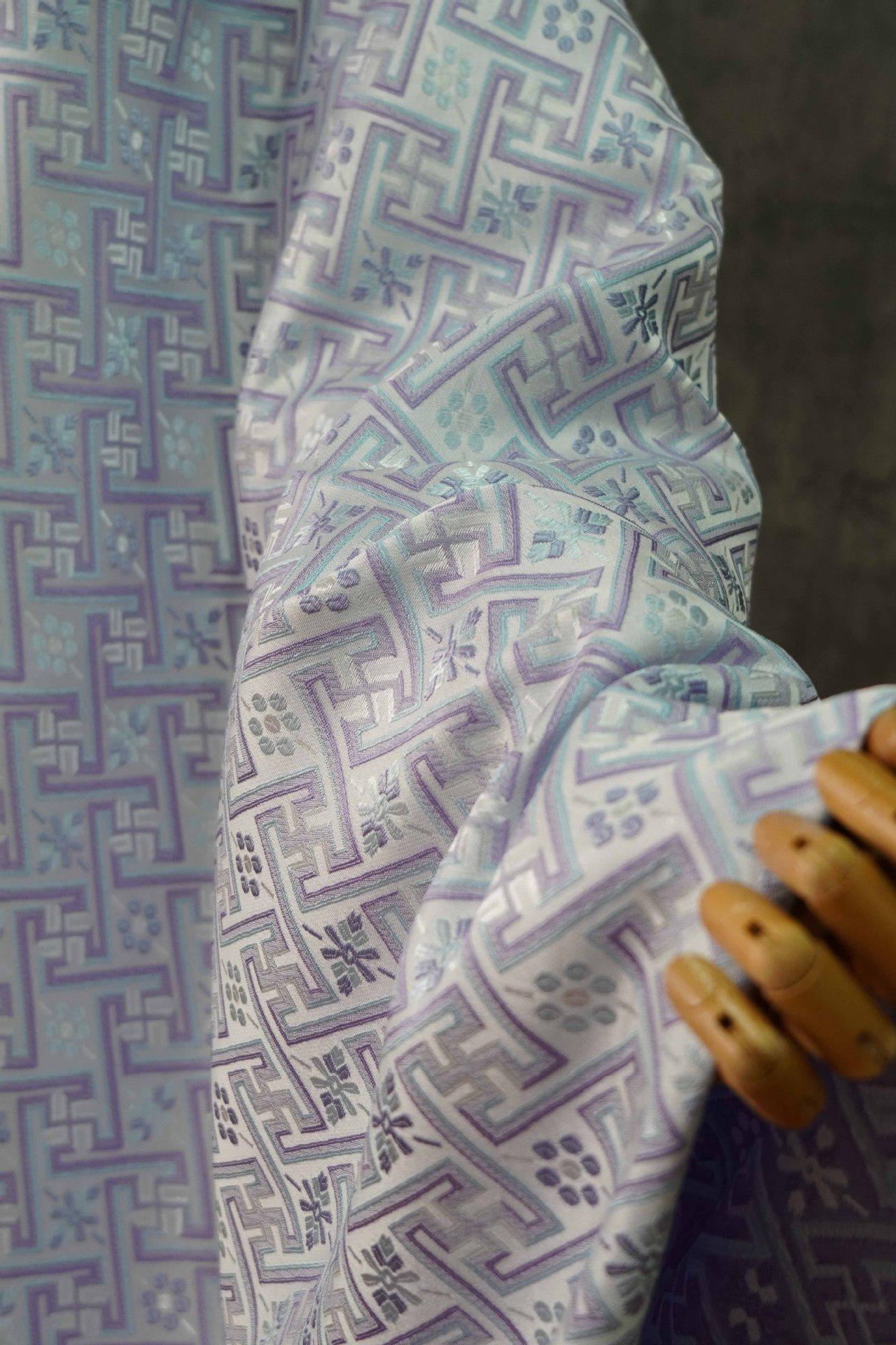 Tissu damassé jacquard Wanji : revêtement d’ameublement japonais violet et bleu, 147 cm de large