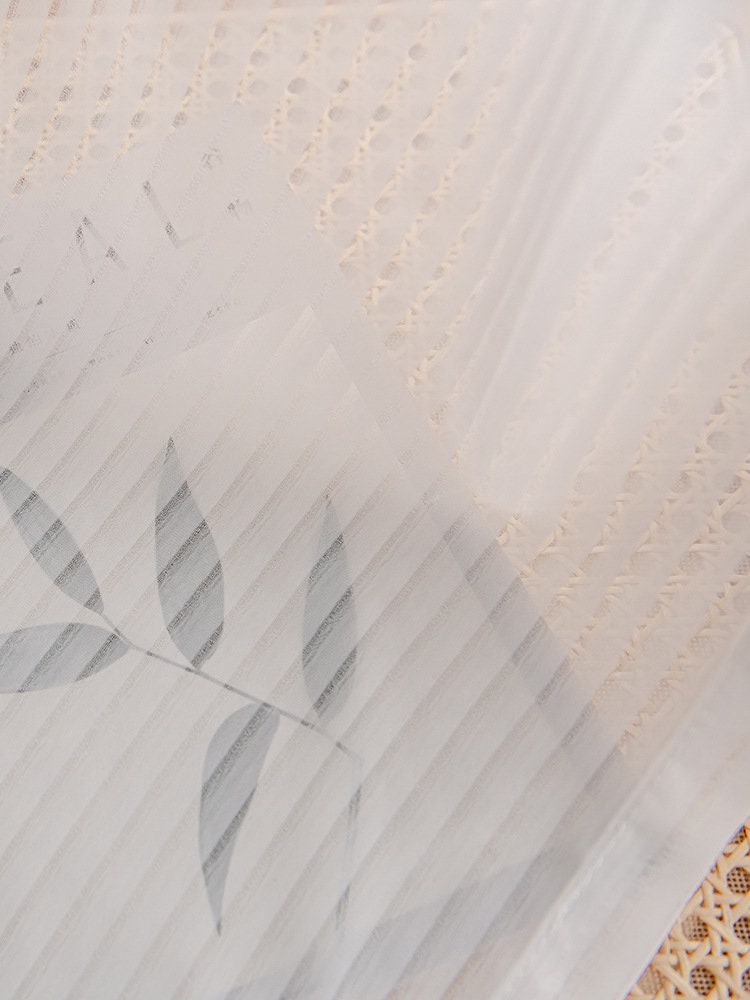 Store vénitien japonais 110 po H - Tissu : Rideau en polyester blanc transparent