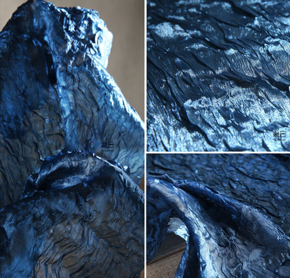 Tissu crêpe ondulé bleu foncé, tissu plissé 3D de créateur, largeur 39 pouces