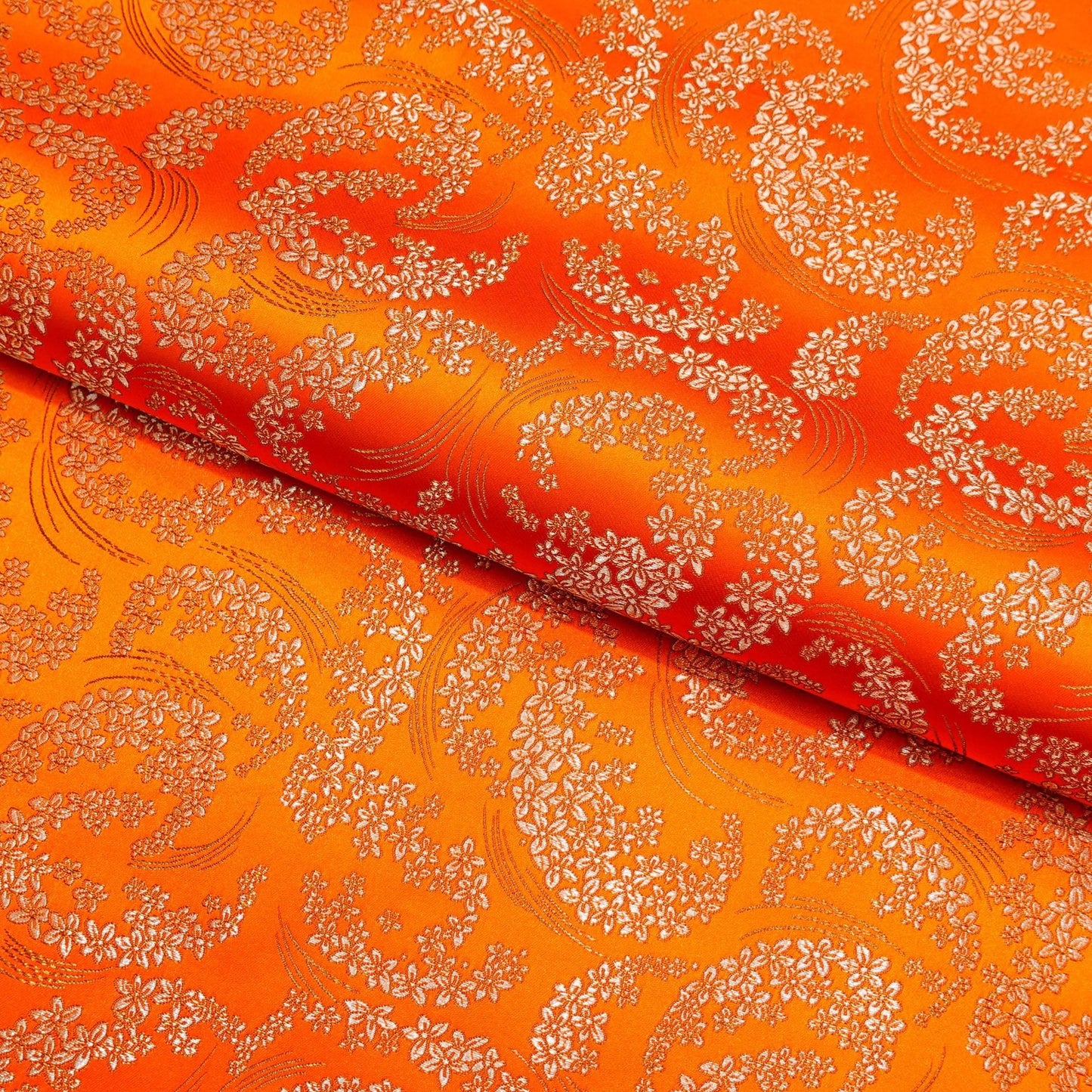 Brocart de soie, motif fleur de lune, largeur 114 cm (45 po) - Vendu au mètre