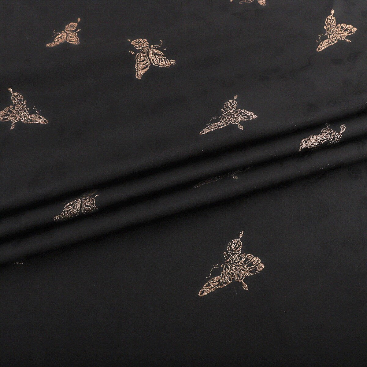 Tissu brocart papillon : tissage japonais Nishijin, fil d'or (59"L)