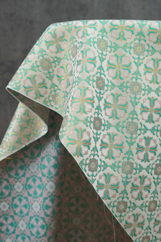 Brocart en soie mélangée ombré : jacquard style chinois à fil d'or