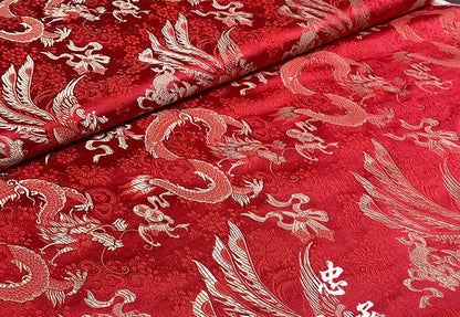 Tissu brocart de soie rouge et or : motif dragon et phénix chinois pour ameublement et costumes - 75 cm de large
