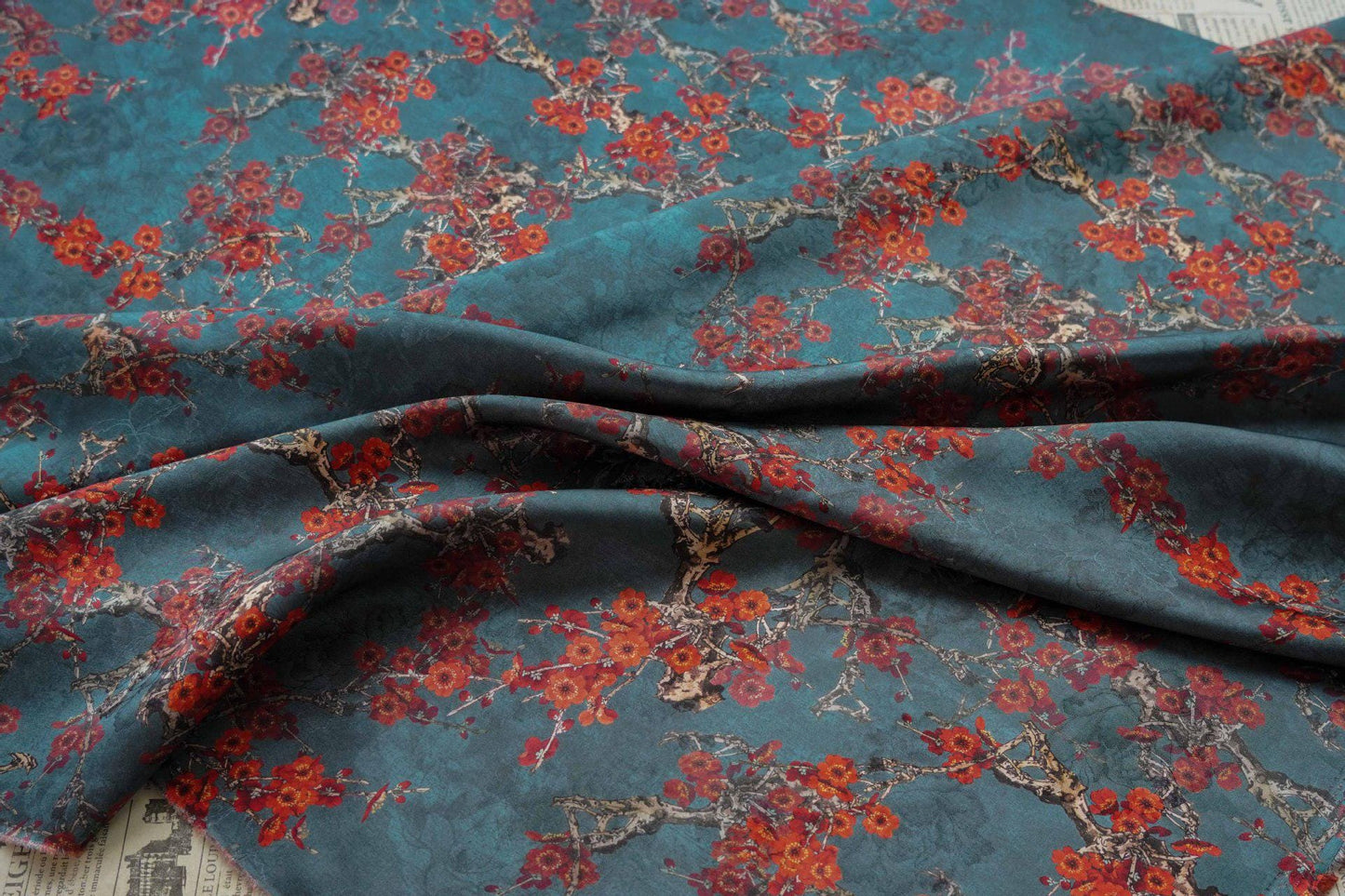 Tissu satin de soie « Thé aux fleurs de prunier » : ameublement et confection de costumes, 140 cm de large