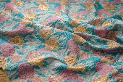 Tissu jacquard à motif floral et fils d'or : texture peinture à l'huile 3D, largeur 140 cm