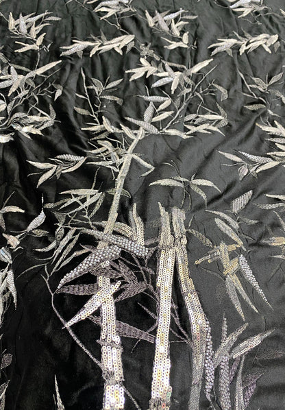 Tissu velours perlé : motif de pilier brodé de 43 pouces de large