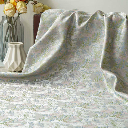 Tissu brocart magnolia gris clair : couture de cheongsam chinois et de robe tibétaine