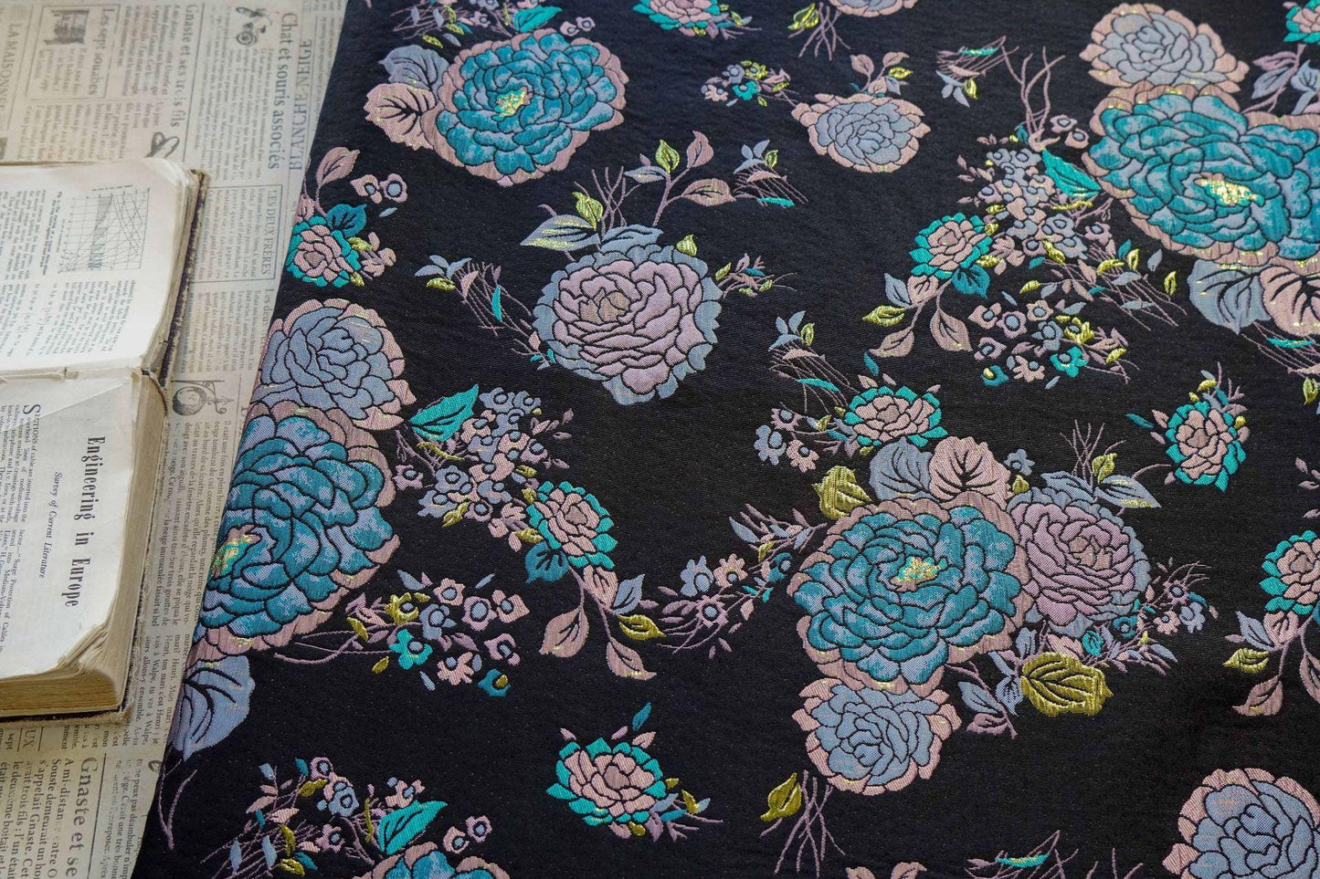 Brocade Jacquard Fabric: Retro Palace Style, Upholstery & Costume - By The Meter