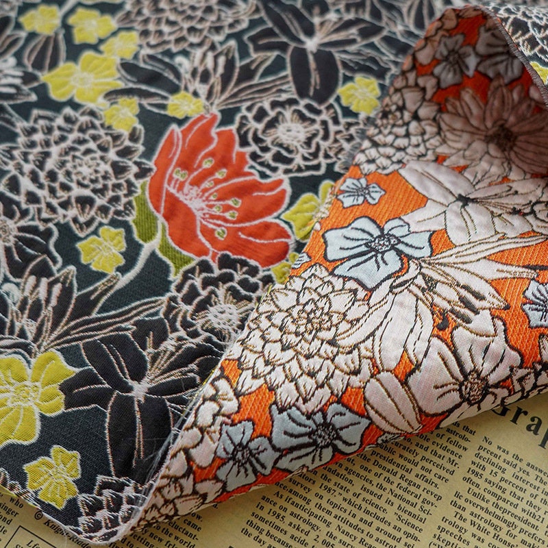 Tissu jacquard tissé à motif floral : rayonne polyester gaufrée en 3D, réversible