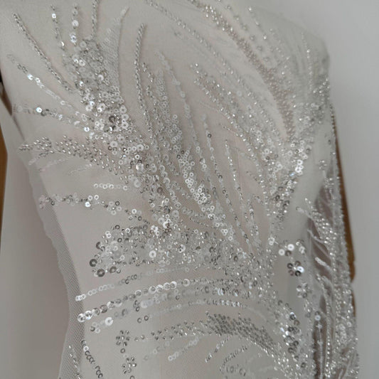 Tissu en dentelle à sequins et perles blanc haut de gamme pour robes de mariée, panneau entièrement brodé