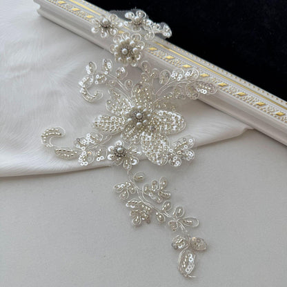 Applique en dentelle brodée de sequins argentés : voile de mariée, décoration de robe de mariée