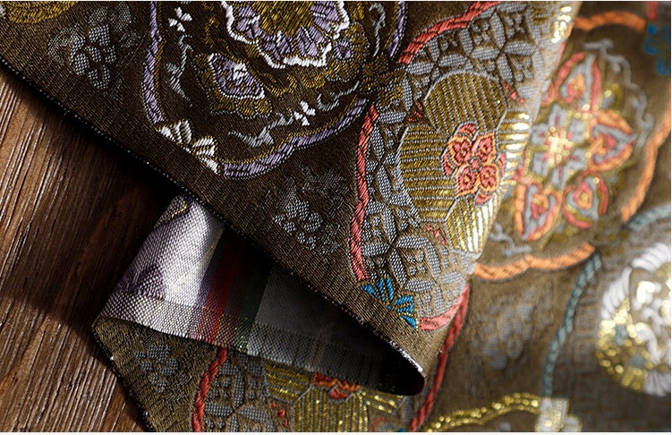 Tissu brocart Nishijin-ori : mélange de soie à fleurs de cygne japonaises (29,5 po de largeur)