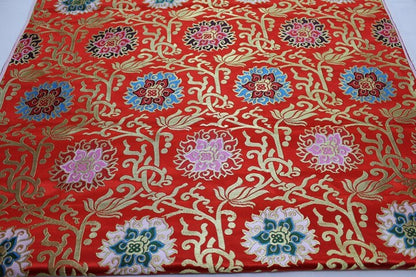Tissu brocart jacquard à motifs floraux : style sino-mongol (vendu au mètre)