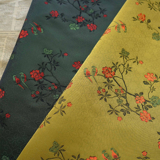 Tissu brocart à motifs floraux : mélange polyester-rayonne de 150 cm de large, décoration de costumes