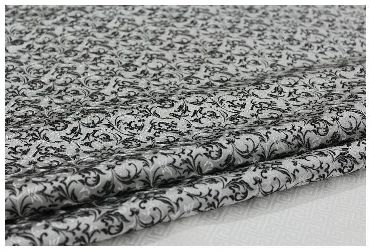Tissu brocart métallisé à motif cachemire : jacquard chinois, 74 cm de large