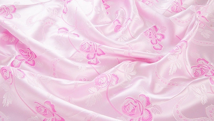 Tissu brocart de soie à motif floral : Damas en rayonne 45 po de large - Ruban rose