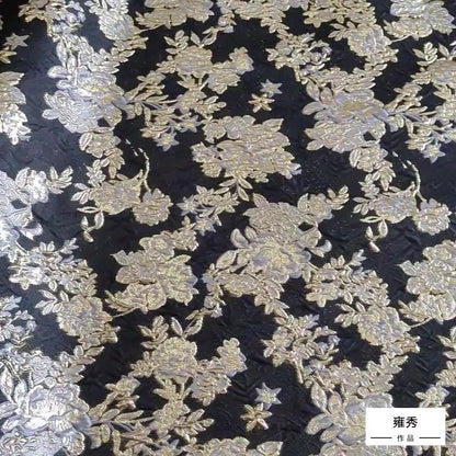 Tissu jacquard floral à fil doré : texture 3D pour ameublement, costumes et décoration (57 po de largeur)