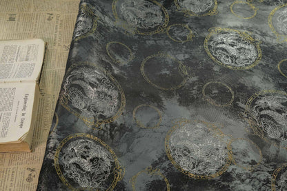 Tissu brocart Nishijin Ori : motif pavillon japonais, 152 cm de large, mélange de rayonne
