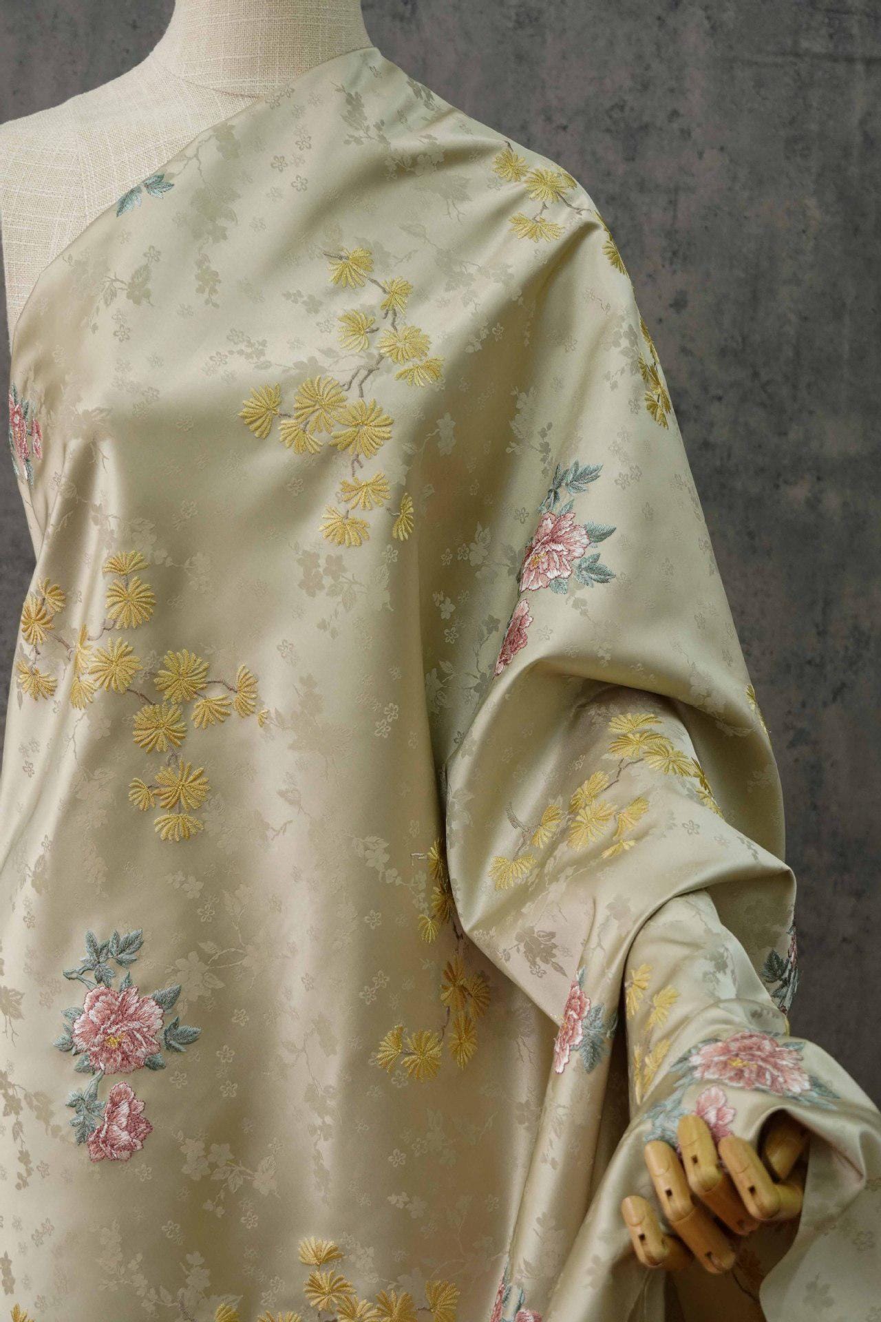 Floral Embroidery Brocade Fabric: 59" Emperor Tibetan Style