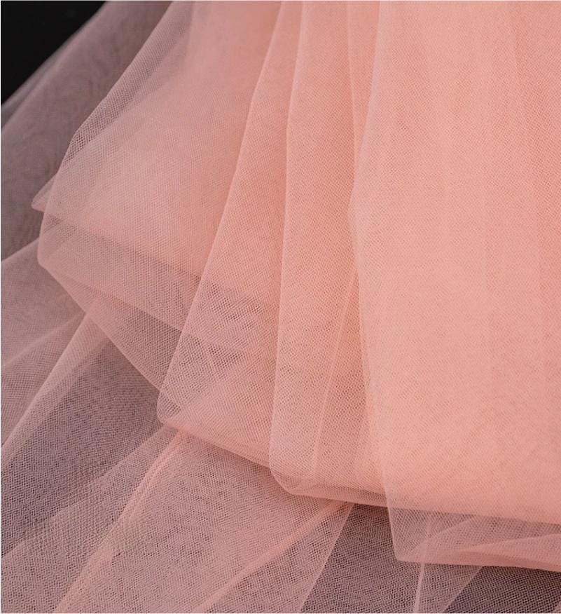 Tissu en maille transparente rouge ��" Gaze de polyester large