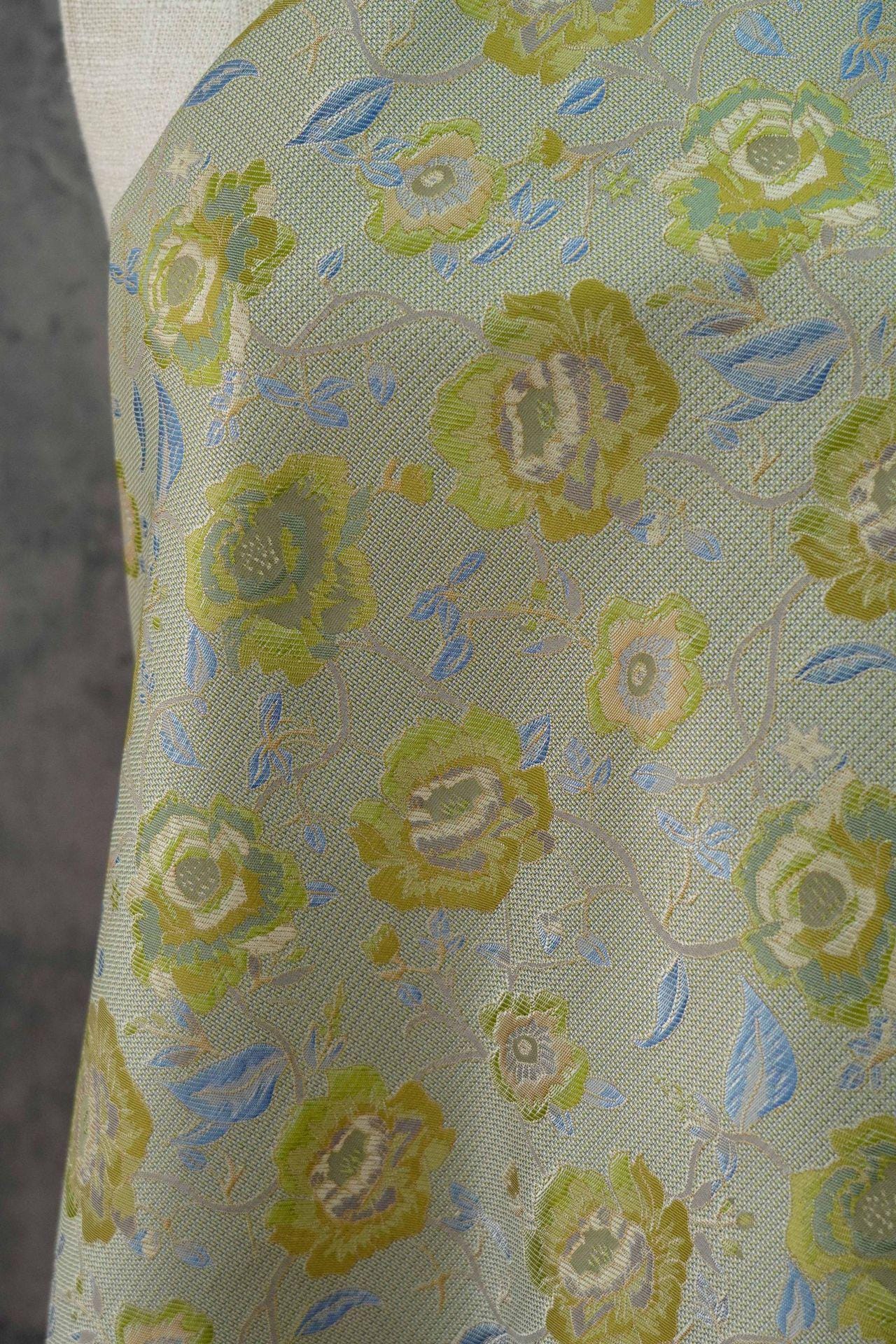Tissu jacquard à motif floral au mètre, textile teint en fil à motif de fleurs de vigne, matériau pour la couture et l'ameublement, 165 cm de large